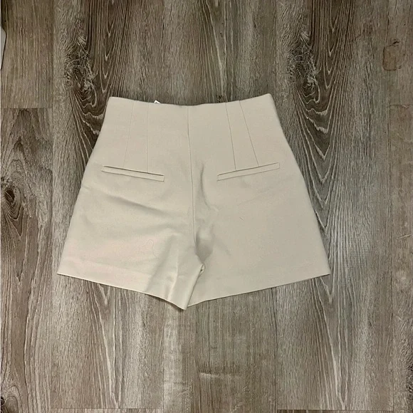Zara High Waisted Pleated Shorts - Cream - Picture 3 of 7
